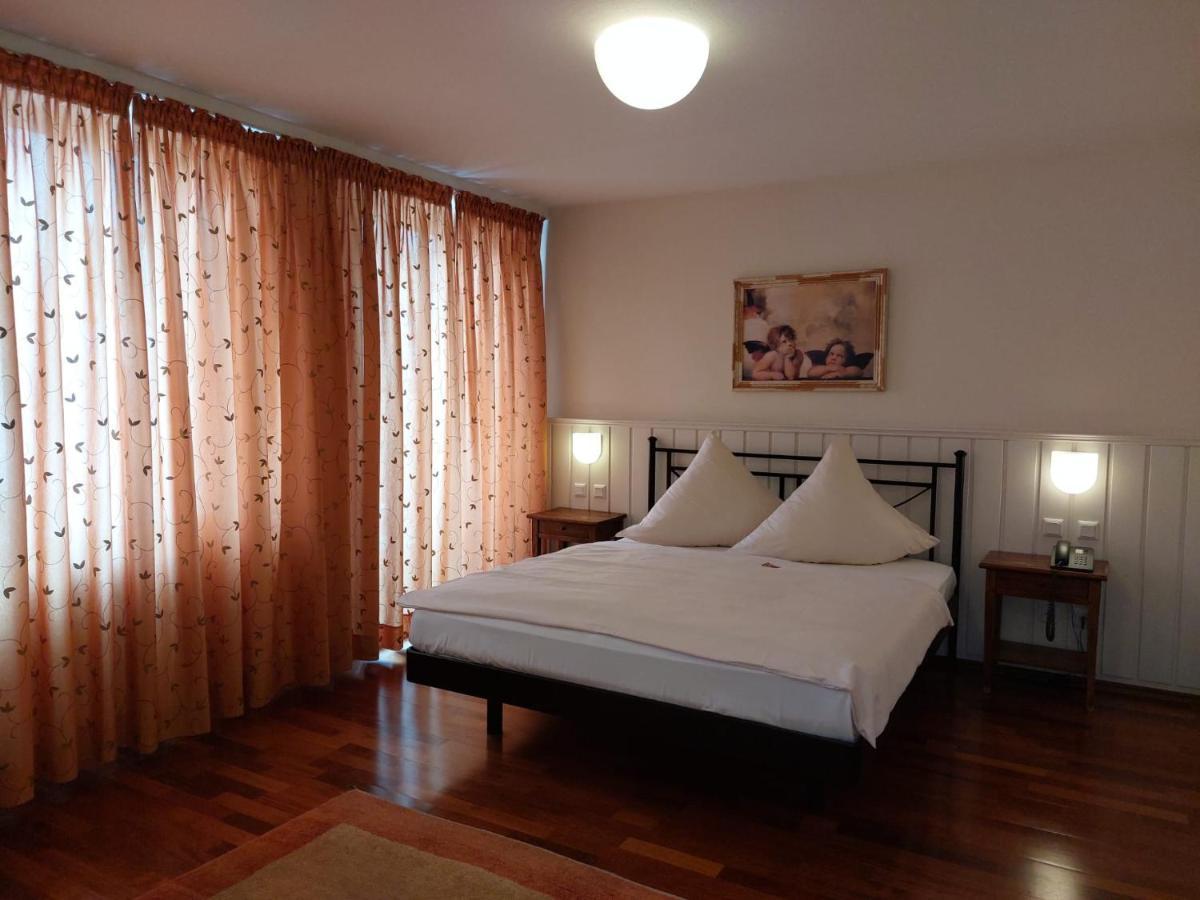 Hotel Goldener Stern ซังคท์อิงแบร์ท ภายนอก รูปภาพ